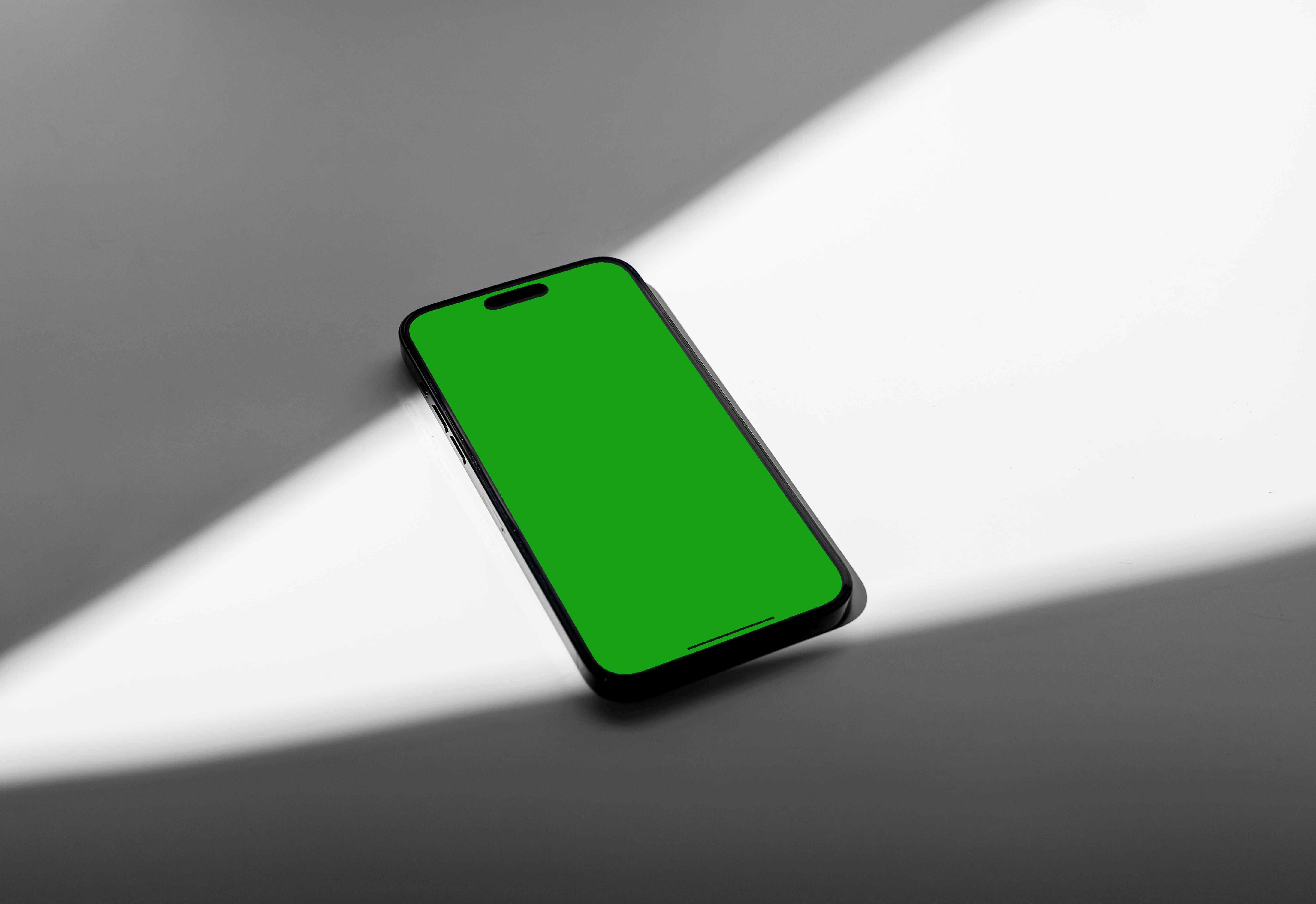 Solving the iPhone 14 Pro Max Green Screen Problem: A 2024 Fix Guide